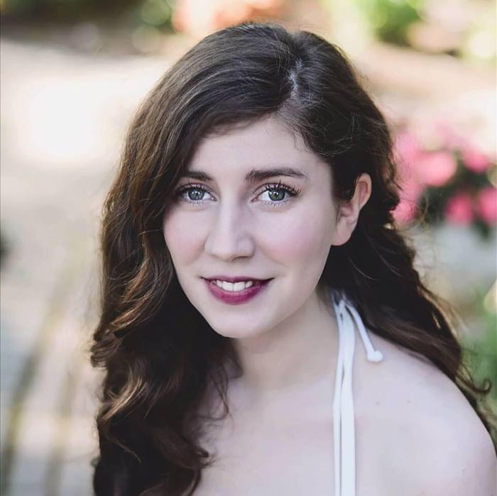 R. Scarlett Author Photo (1)